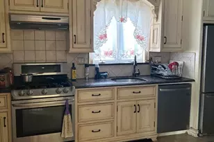 521 Olympia Ave, Cliffside Park, NJ 07010 - Photo 4