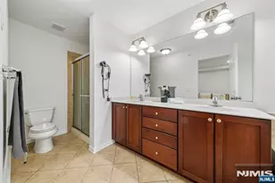 21 Creekside Ct, Secaucus, NJ 07094 - Photo 18