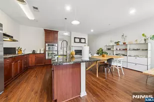 21 Creekside Ct, Secaucus, NJ 07094 - Photo 12