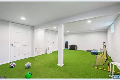 18 Dogwood Lane, Montvale, NJ 07645 - Photo 32
