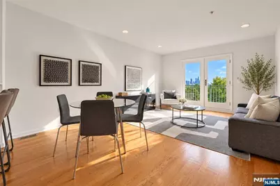 333 The Promenade, Edgewater, NJ 07020 - Photo 2