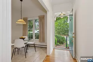 305 Huntington Ct, Wyckoff Township, NJ 07481 - Photo 4