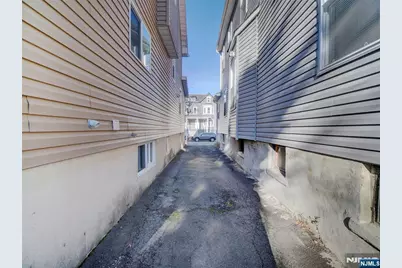 76 Amherst Street, East Orange, NJ 07018 - Photo 4