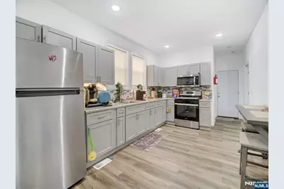 76 Amherst Street, East Orange, NJ 07018 - Photo 10