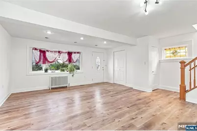 574 Tilden Avenue, Teaneck Township, NJ 07666 - Photo 4