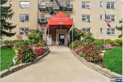 2205 N Central 3F #3F, Fort Lee, NJ 07024 - Photo 2