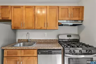 2205 N Central 3F, Fort Lee, NJ 07024 - Photo 10