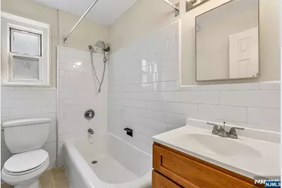 2205 N Central 3F #3F, Fort Lee, NJ 07024 - Photo 14