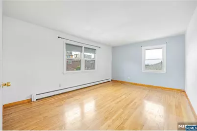 261 10th Street, Palisades Park, NJ 07650 - Photo 38