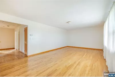 261 10th Street, Palisades Park, NJ 07650 - Photo 34