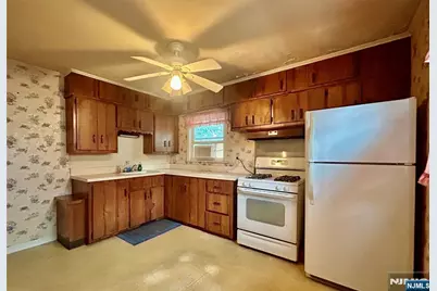 222 Terrace Avenue, Lodi, NJ 07644 - Photo 10