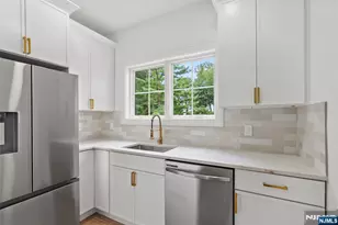 8 Sparrowbush Rd, Mahwah, NJ 07430 - Photo 16