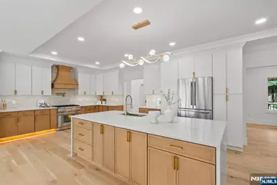 8 Sparrowbush Road, Mahwah, NJ 07430 - Photo 10
