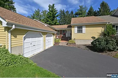 2 Pueblo Circle, Wayne, NJ 07470 - Photo 2