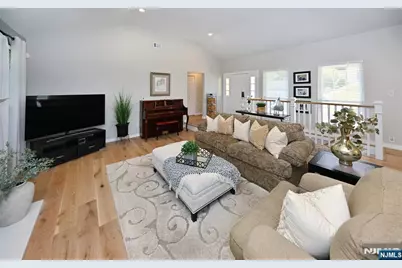 2 Pueblo Circle, Wayne, NJ 07470 - Photo 6