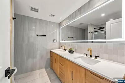 99 Park Avenue, North Arlington, NJ 07031 - Photo 20