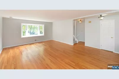 85B Primrose Lane, Paramus, NJ 07652 - Photo 8