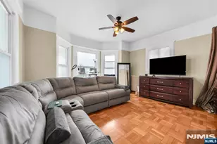 63 Montague Pl, Montclair, NJ 07042 - Photo 6