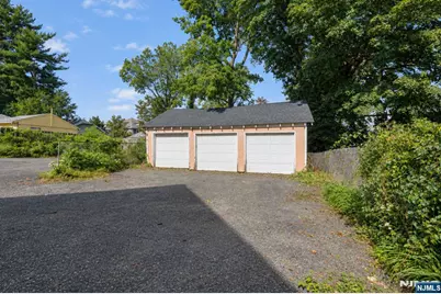 63 Montague Place, Montclair, NJ 07042 - Photo 30