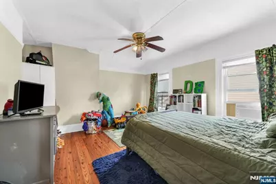 63 Montague Place, Montclair, NJ 07042 - Photo 24