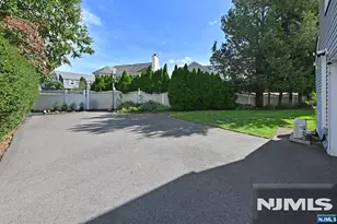 137 E Magnolia Ave, Maywood, NJ 07607 - Photo 20