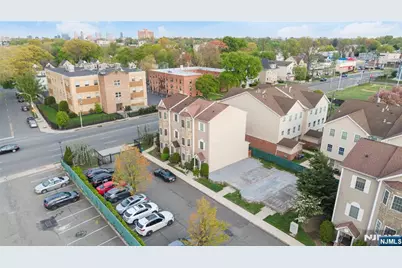 103 S Grove Street, East Orange, NJ 07018 - Photo 4