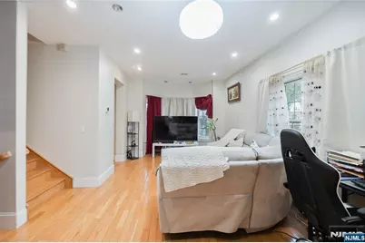103 S Grove Street, East Orange, NJ 07018 - Photo 6