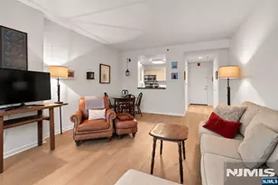 1104 City Pl, Edgewater, NJ 07020 - Photo 12