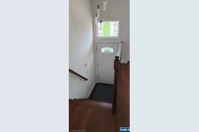 225 Wayne Avenue, Cliffside Park, NJ 07010 - Photo 12