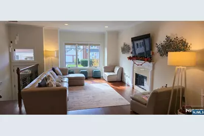 225 Wayne Avenue, Cliffside Park, NJ 07010 - Photo 6