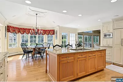359 Lakeview Drive, Wyckoff Township, NJ 07481 - Photo 14