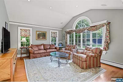 359 Lakeview Drive, Wyckoff Township, NJ 07481 - Photo 20