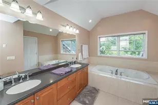 4 Hunter Dr, Mount Olive, NJ 07828 - Photo 24