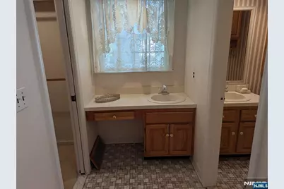 31 Maple Avenue 31A #31A, Park Ridge, NJ 07656 - Photo 10