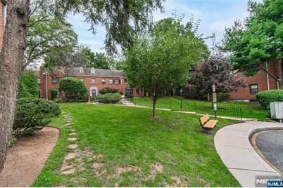 81 Chester Place K2C #K2C, Englewood, NJ 07631 - Photo 28