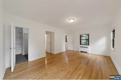 81 Chester Place K2C #K2C, Englewood, NJ 07631 - Photo 16