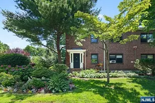 90 Tracey Pl F-2-T, Englewood, NJ 07631 - Photo 1