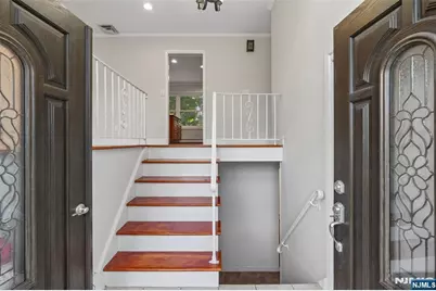 274 Oradell Avenue, Paramus, NJ 07652 - Photo 10