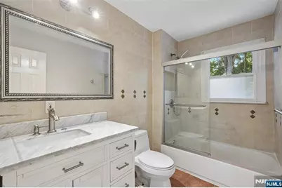 274 Oradell Avenue, Paramus, NJ 07652 - Photo 18