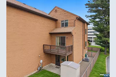 140 Allwood Road E #E, Clifton, NJ 07014 - Photo 4