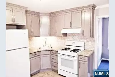 509 Jauncey Avenue, Lyndhurst Township, NJ 07071 - Photo 2
