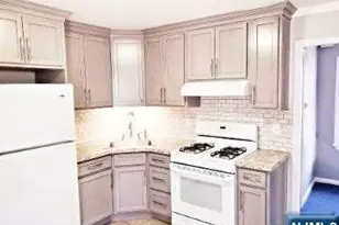 509 Jauncey Ave, Lyndhurst Township, NJ 07071 - Photo 2