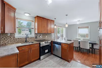 635 Robinson Terrace, Union Township, NJ 07083 - Photo 6