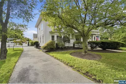 676 Belgrove Drive, Kearny, NJ 07032 - Photo 4