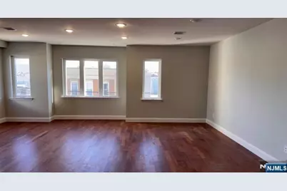 560 11th Street, Newark, NJ 07107 - Photo 6