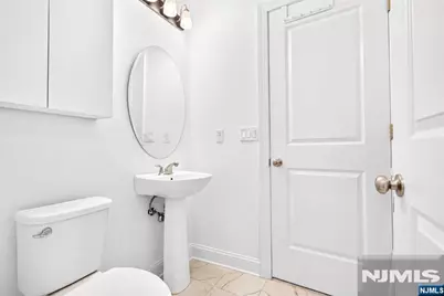 18 Parkside Lane, Teaneck Township, NJ 07666 - Photo 20
