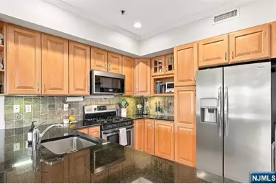 547 Bloomfield Street 4 #4, Hoboken, NJ 07030 - Photo 10