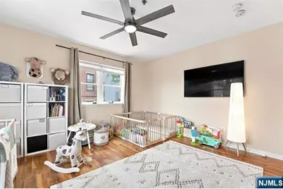 547 Bloomfield Street 4 #4, Hoboken, NJ 07030 - Photo 12