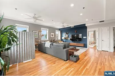 547 Bloomfield Street 4 #4, Hoboken, NJ 07030 - Photo 4