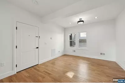 135 Forest Street 2R #2R, Montclair, NJ 07042 - Photo 4